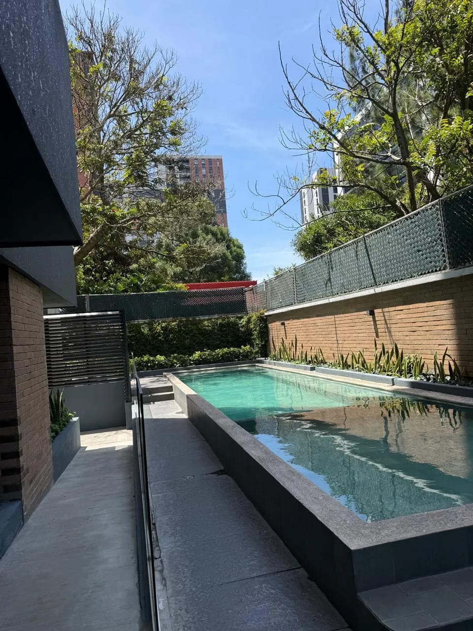 Apartamento amueblado en Renta en zona 10 — Apartamento en Alquiler en Parque 10, Zona 10, Guatemala, Ciudad — foto 1 de 17