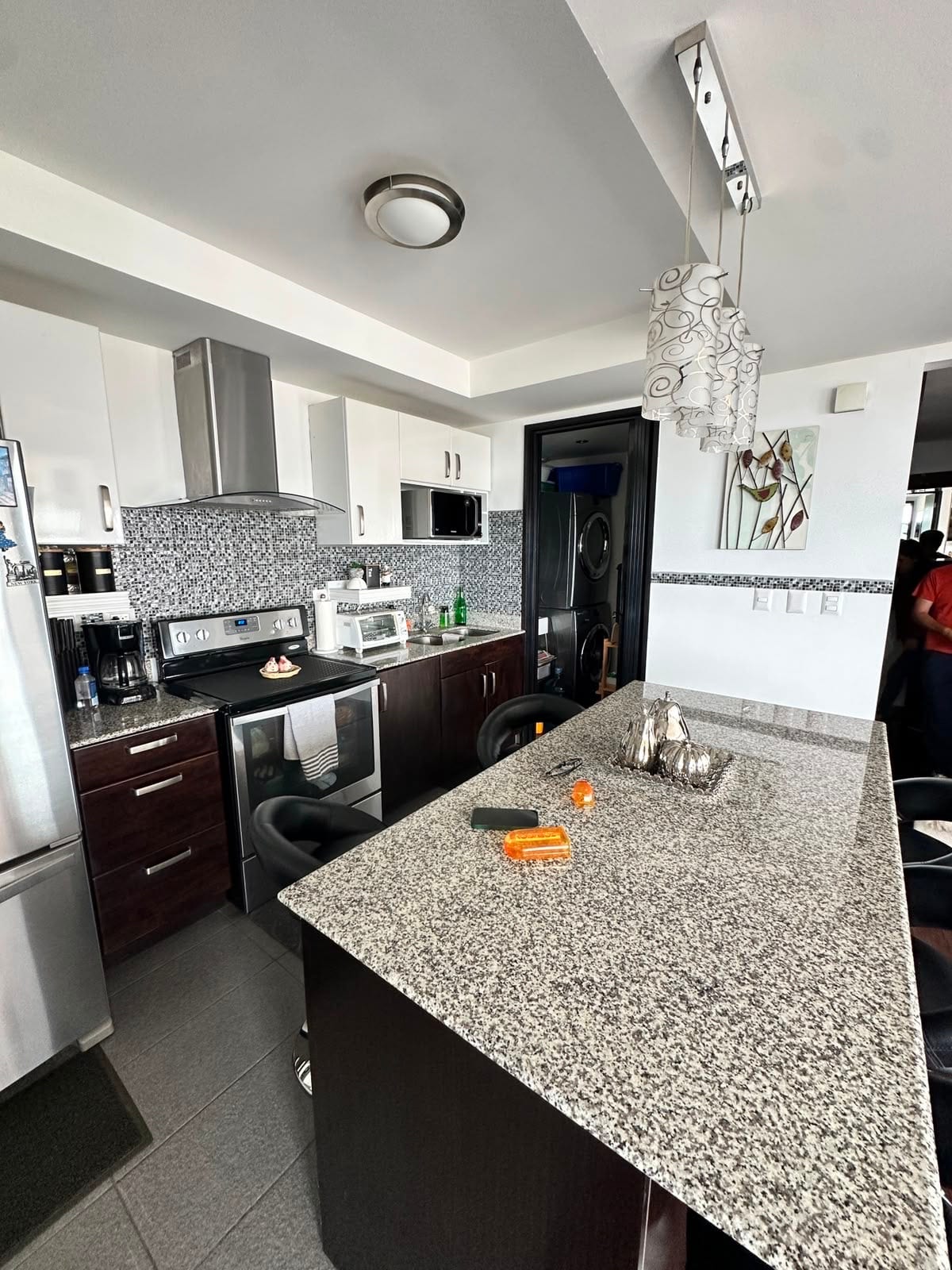 Apartamento en venta | 3 habitaciones | 2 baños | 2 parqueos | Nueva Caledonia, zona 16 — Apartamento en Venta en Nueva Caledonia, Zona 16, Guatemala, Ciudad — foto 4 de 12