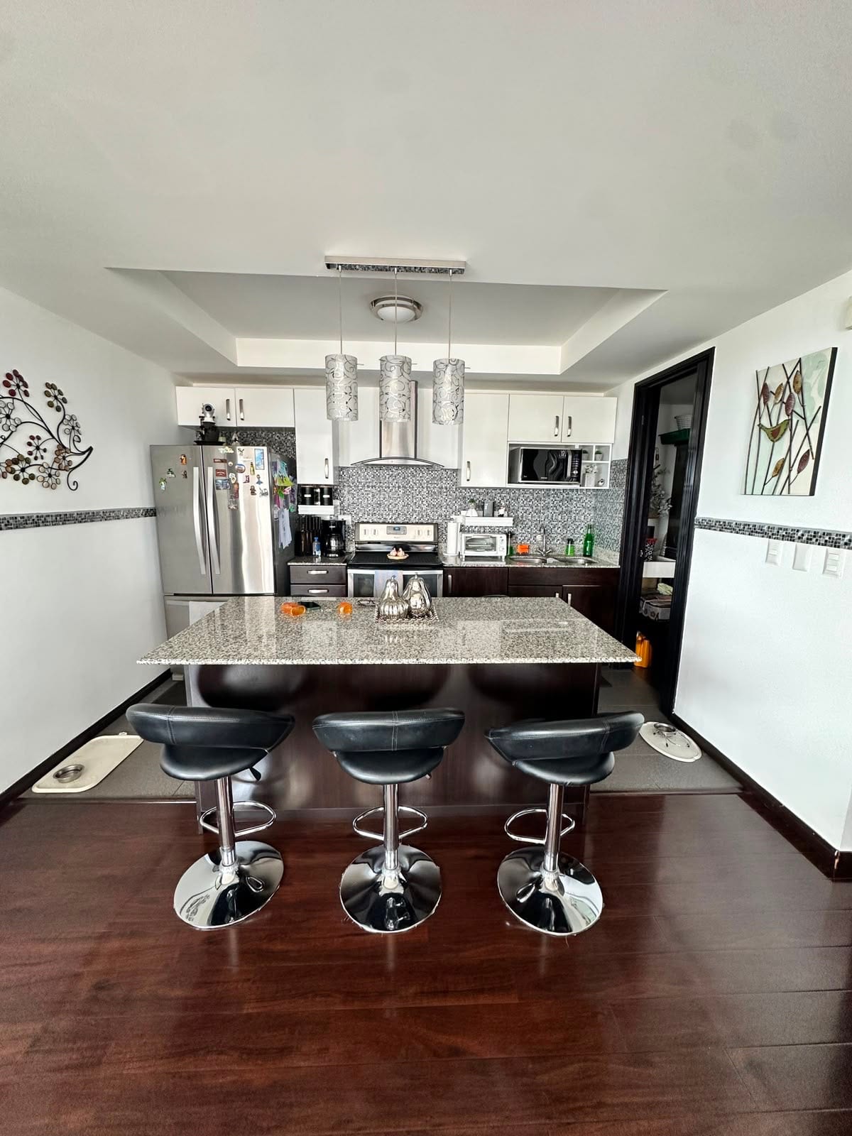 Apartamento en venta | 3 habitaciones | 2 baños | 2 parqueos | Nueva Caledonia, zona 16 — Apartamento en Venta en Nueva Caledonia, Zona 16, Guatemala, Ciudad — foto 5 de 12