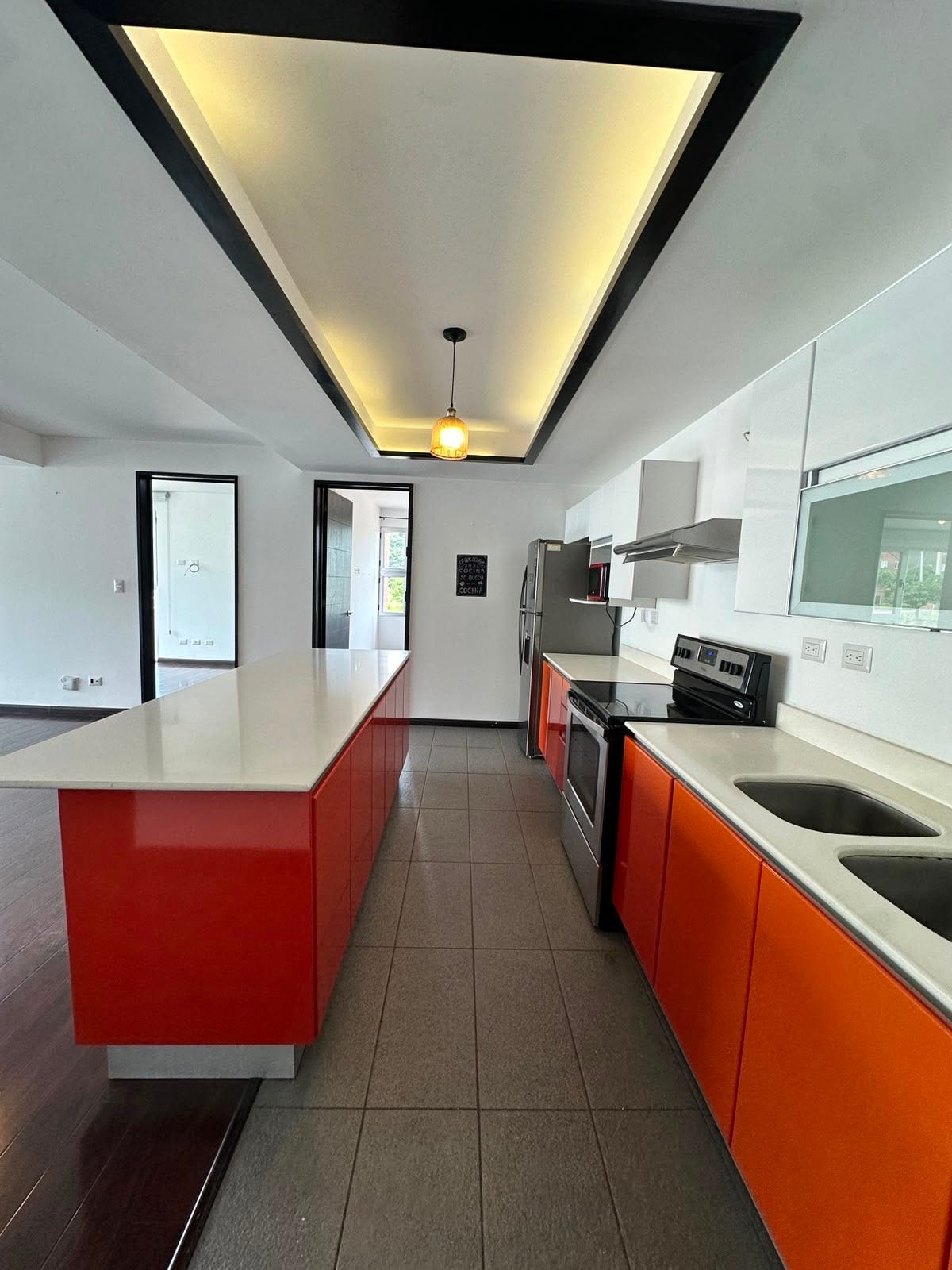 Apartamento en venta | 3 habitaciones | 2 parqueos | 2 baños | Nueva Caledonia, zona 16 — Apartamento en Venta en Nueva Caledonia, Zona 16, Guatemala, Ciudad — foto 8 de 11