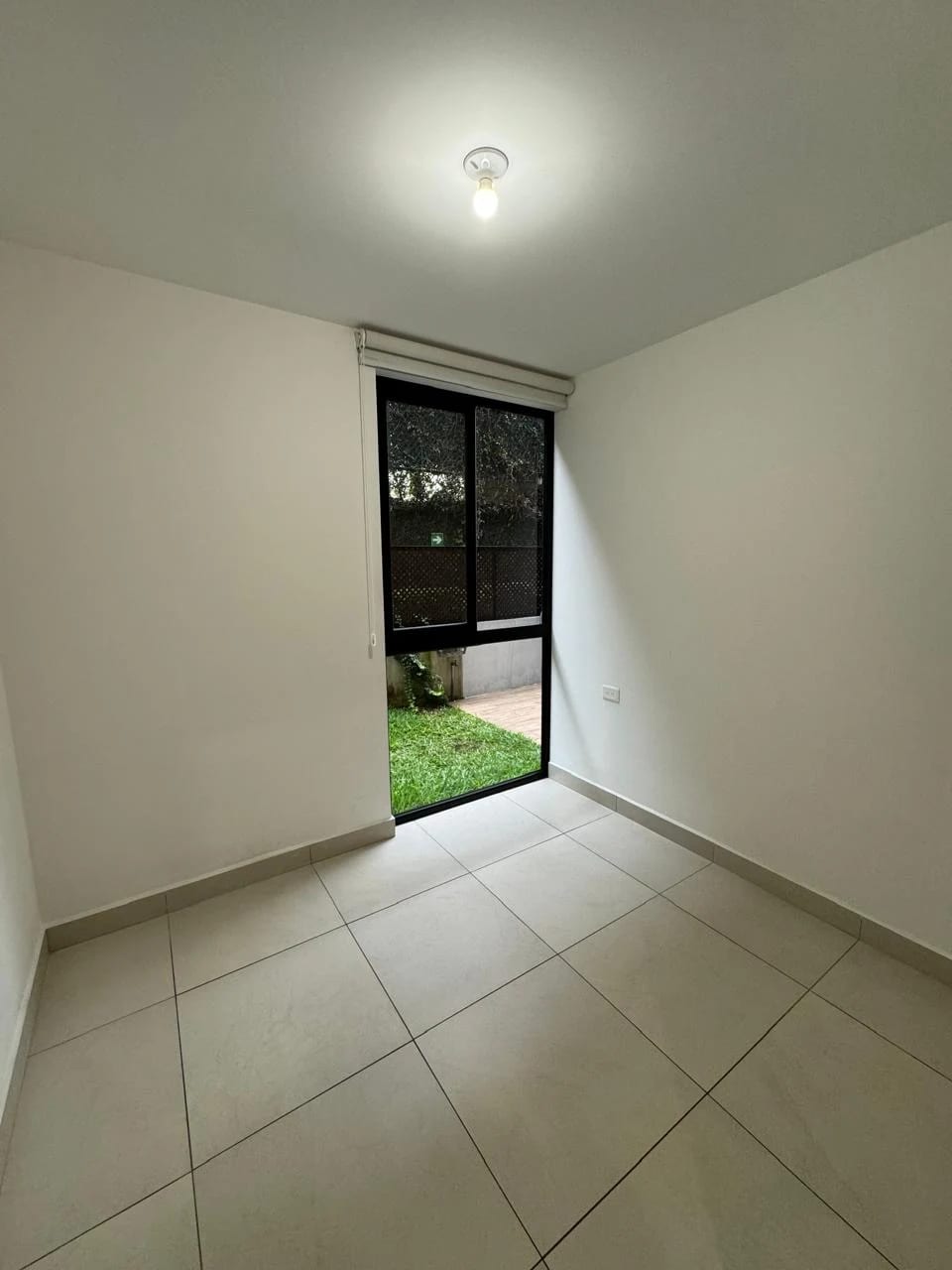 Z.14 EDIFICIO BE14 ÁREA DE LA VILLA – APTO. EN VENTA EN PRIMER NIVEL CON JARDÍN — Apartamento en Venta en Be14, Zona 14, Guatemala, Ciudad — foto 12 de 15