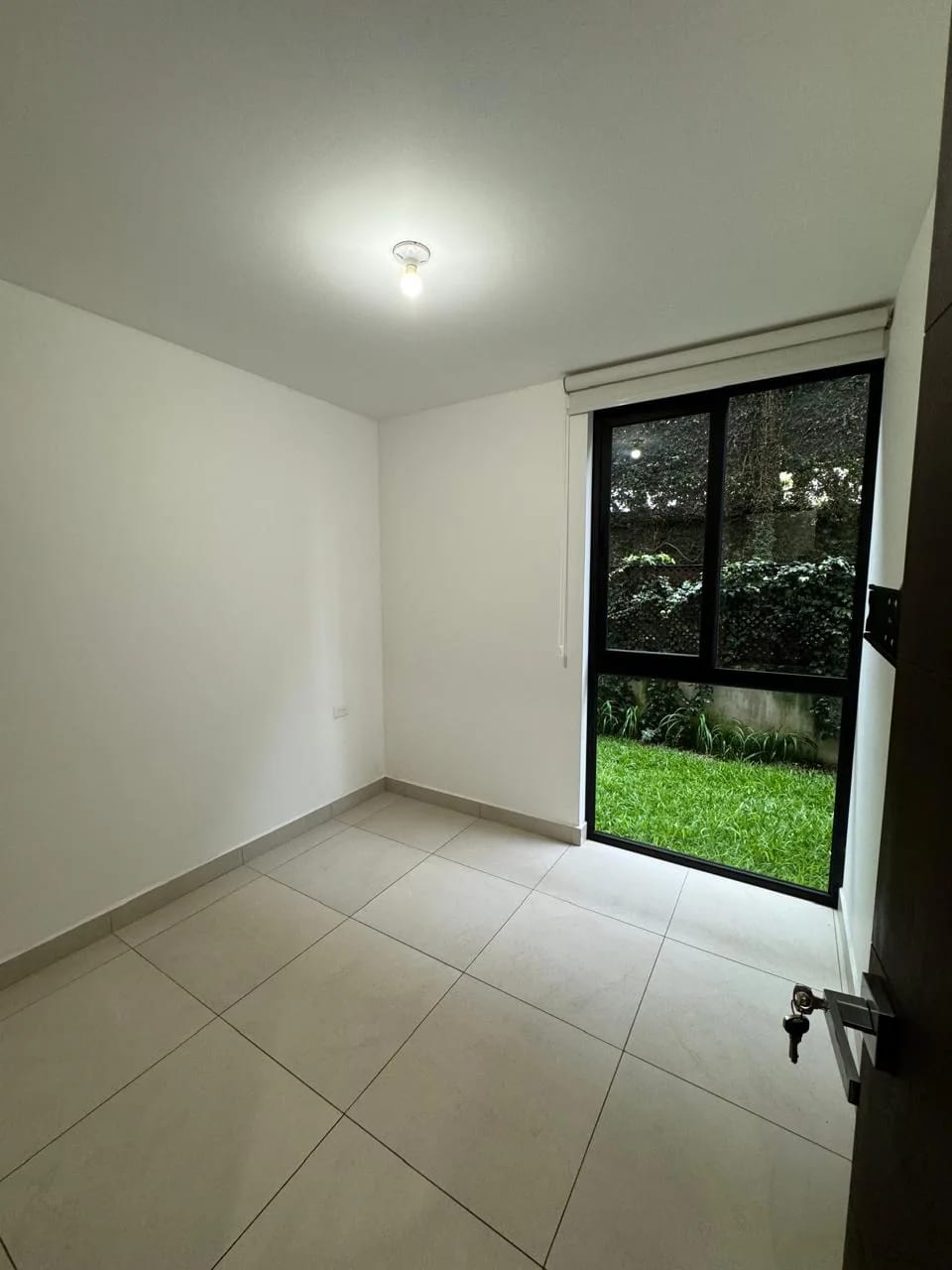 Z.14 EDIFICIO BE14 ÁREA DE LA VILLA – APTO. EN VENTA EN PRIMER NIVEL CON JARDÍN — Apartamento en Venta en Be14, Zona 14, Guatemala, Ciudad — foto 11 de 15