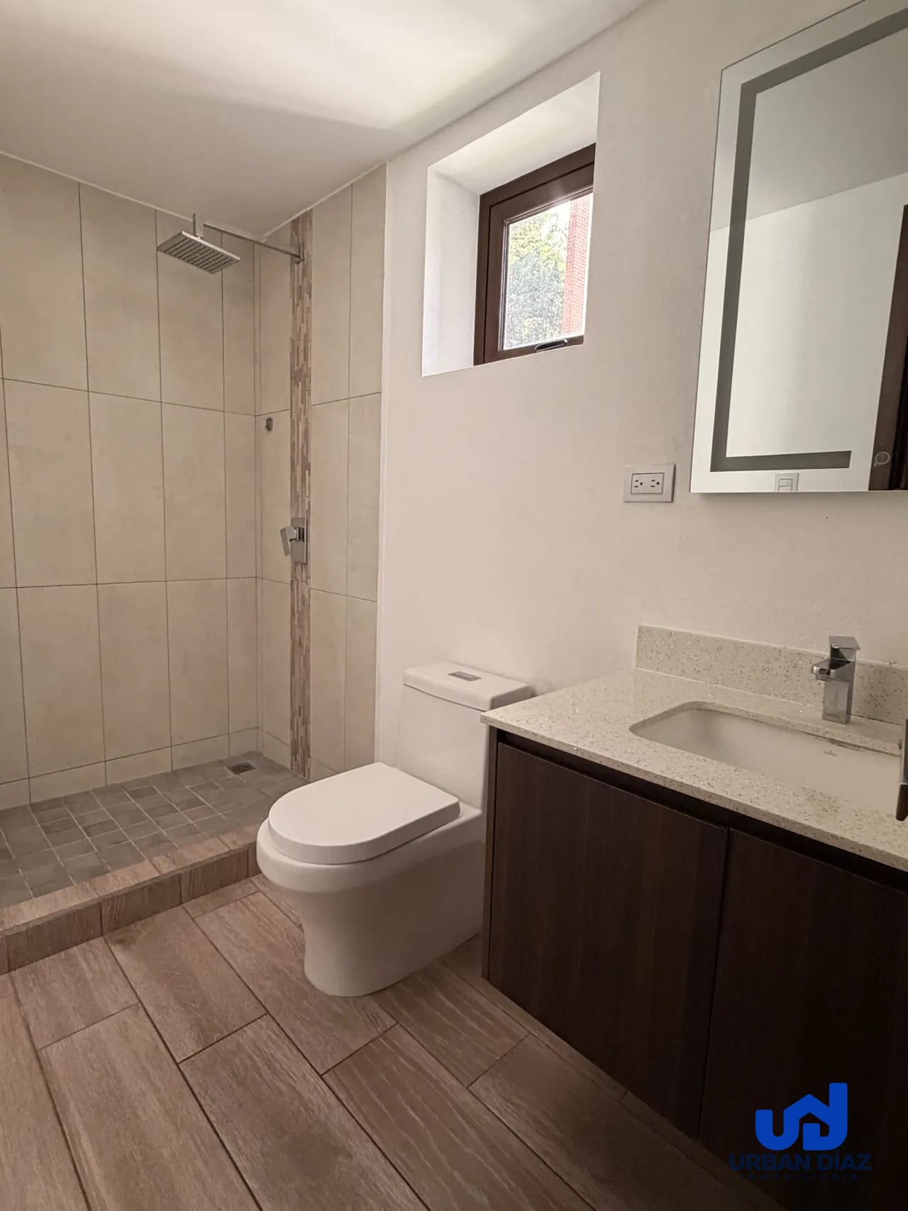 Apartamento en San Isidro 20/21, Zona 16 — Apartamento en Alquiler en San Isidro 20/21, Zona 16, Guatemala, Ciudad — foto 10 de 17