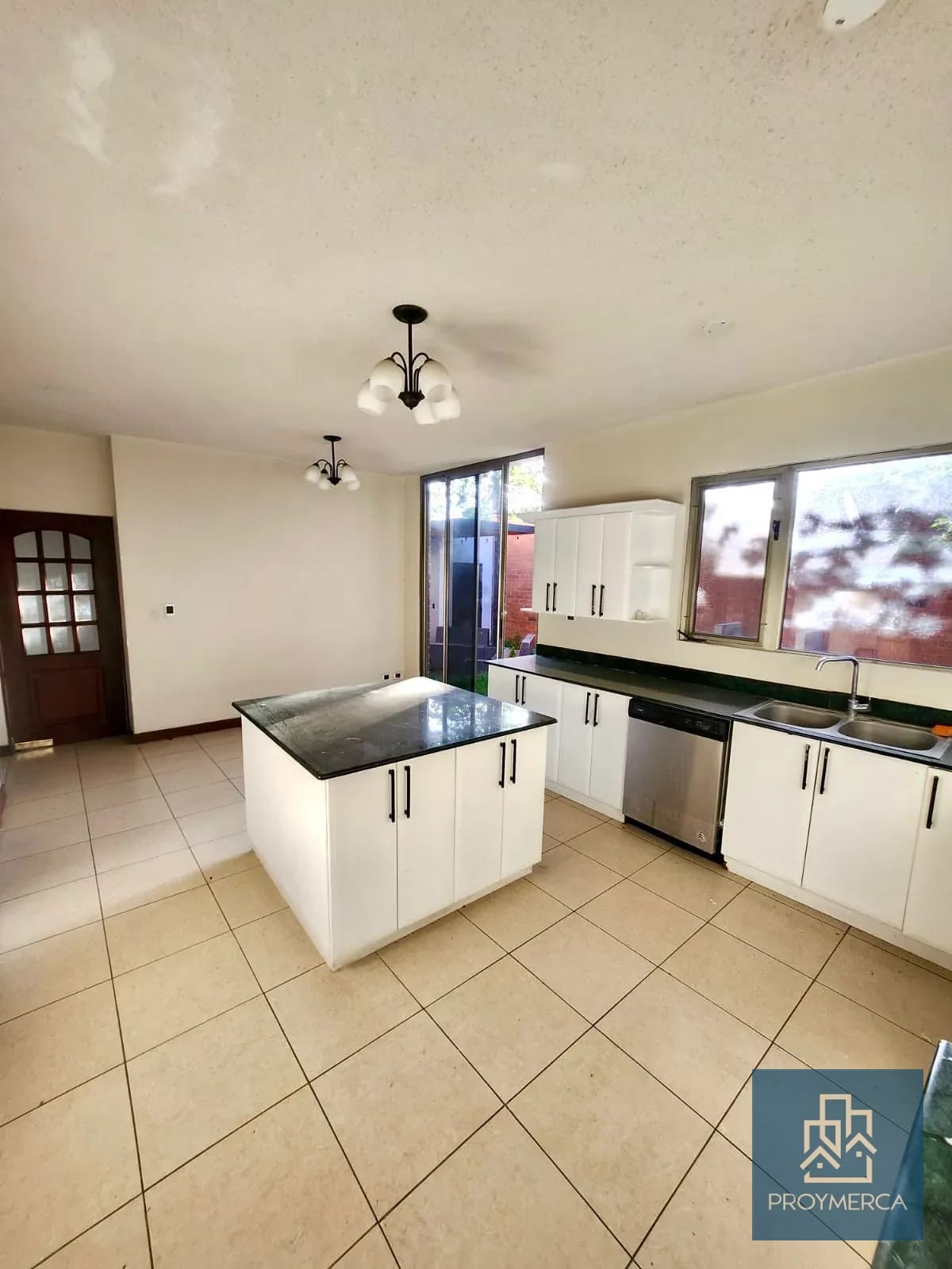 Casa en venta, Residencial Villas de Jacarandas de Cáyalá, Zona 16 — Apartamento en Venta en Zona 16, Guatemala, Ciudad — foto 9 de 12