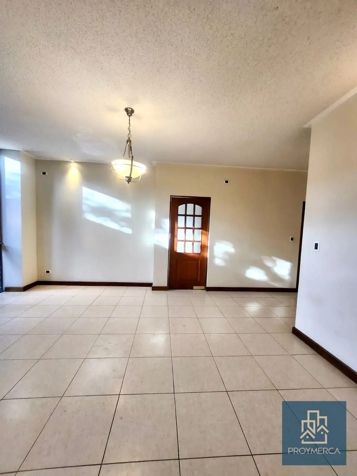 Casa en venta, Residencial Villas de Jacarandas de Cáyalá, Zona 16 — Apartamento en Venta en Zona 16, Guatemala, Ciudad — foto 10 de 12