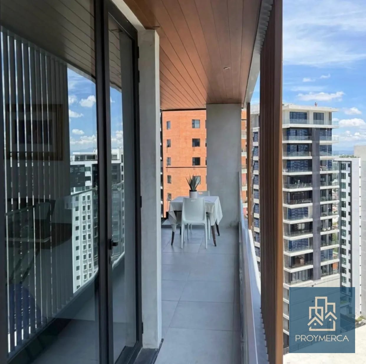 Amplio Apartamento en Venta Gaura zona 15 — Apartamento en Venta en Zona 15, Guatemala, Ciudad — foto 5 de 14