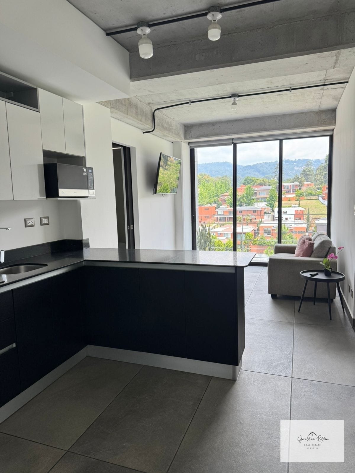 Se vende apartamento semiamueblado en Shift Cayala con contrato vigent — Apartamento en Venta en Shift Cayalá, Zona 16, Guatemala, Ciudad — foto 4 de 11