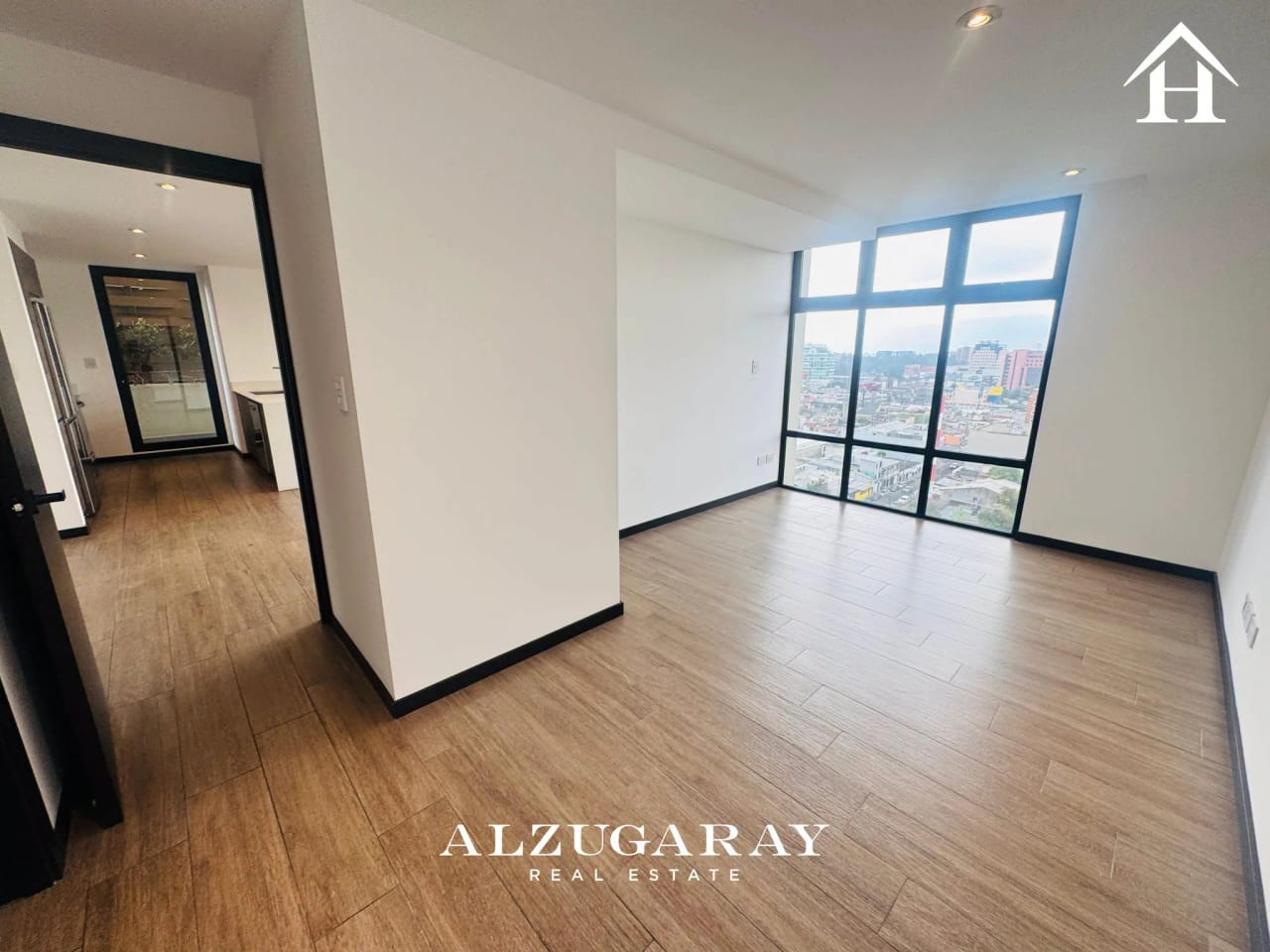 Apartamento con Jardín 3 Hab. | Edificio en Zona 10 — Apartamento en Alquiler en Zona 10, Guatemala, Ciudad — foto 4 de 11