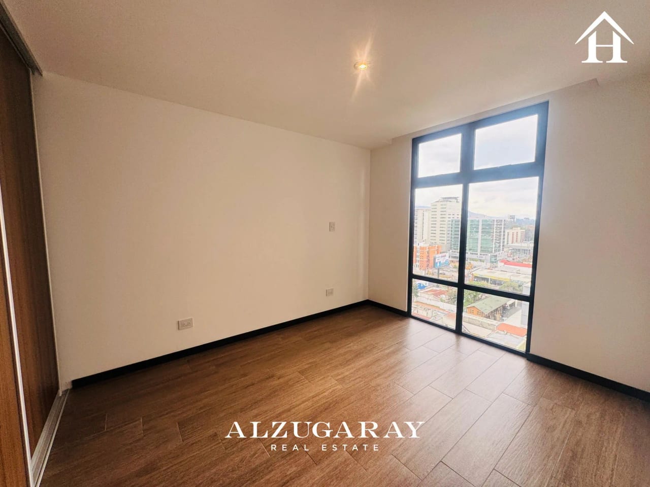 Apartamento con Jardín 3 Hab. | Edificio en Zona 10 — Apartamento en Alquiler en Zona 10, Guatemala, Ciudad — foto 6 de 11