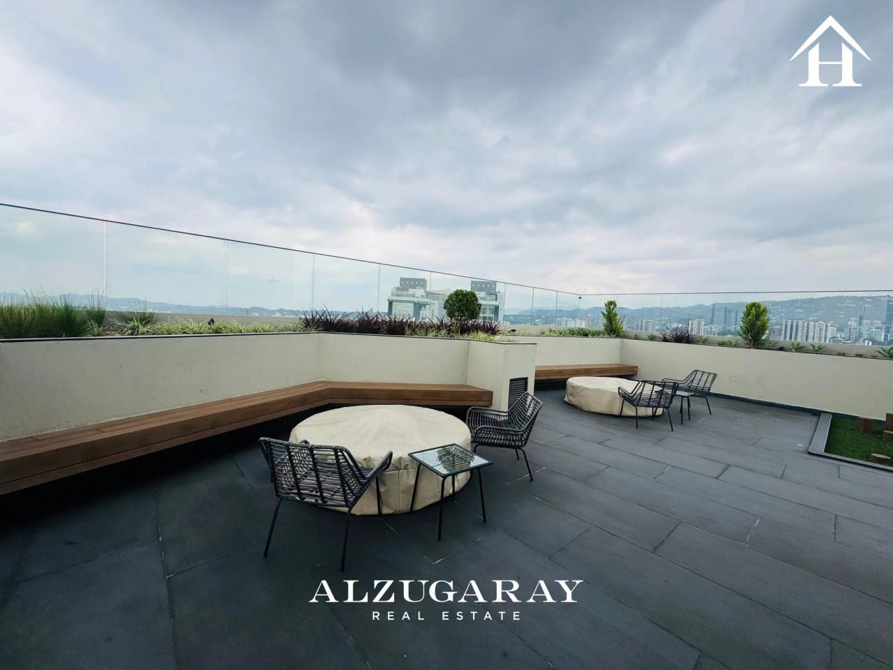 Apartamento con Jardín 3 Hab. | Edificio en Zona 10 — Apartamento en Alquiler en Zona 10, Guatemala, Ciudad — foto 9 de 11