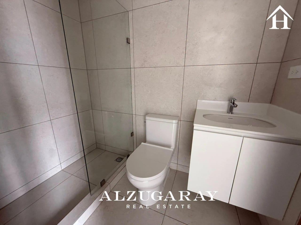 Apartamento en Renta 3 Hab. | Ferre Diez Z.10 — Apartamento en Alquiler en Ferré Diez, Zona 10, Guatemala, Ciudad — foto 9 de 9
