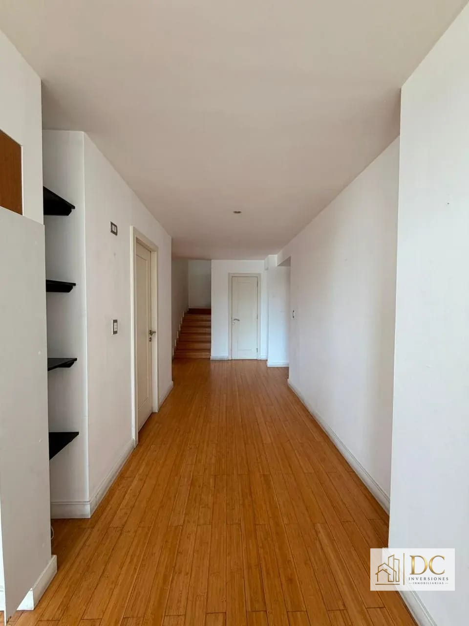 📍 APARTAMENTO EN RENTA – 2 HAB + DOBLE ALTURA | EDIFICIO ATRIUM | ZONA 10 — Apartamento en Alquiler en Atrium, Zona 10, Guatemala, Ciudad — foto 11 de 14