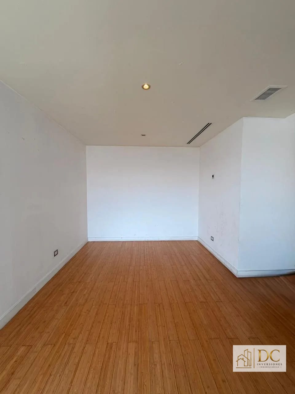 📍 APARTAMENTO EN VENTA – 2 HAB + DOBLE ALTURA | EDIFICIO ATRIUM | ZONA 10 — Apartamento en Venta en Atrium, Zona 10, Guatemala, Ciudad — foto 8 de 14