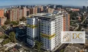 📍 APARTAMENTO AMUEBLADO EN RENTA – 2 HAB + NIVEL ALTO | CITY HAUS | ZONA 10 — Apartamento en Alquiler en City Haus, Zona 10, Guatemala, Ciudad — foto 1 de 10