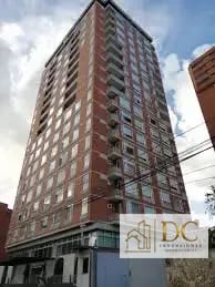 📍 APARTAMENTO AMUEBLADO EN RENTA – 3 HAB + A/C | EDIFICIO ADRIATIKA | ZONA 14 — Apartamento en Alquiler en Adriática, Zona 14, Guatemala, Ciudad — foto 1 de 14