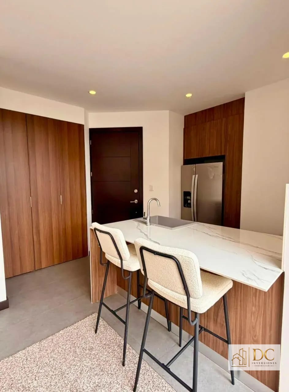 đ APARTAMENTO AMUEBLADO EN RENTA â 1 HAB + JARDĂN | EDIFICIO ARLES | ZONA 15 â Apartamento en Alquiler en Arles, Zona 15, Guatemala, Ciudad â foto 4 de 12