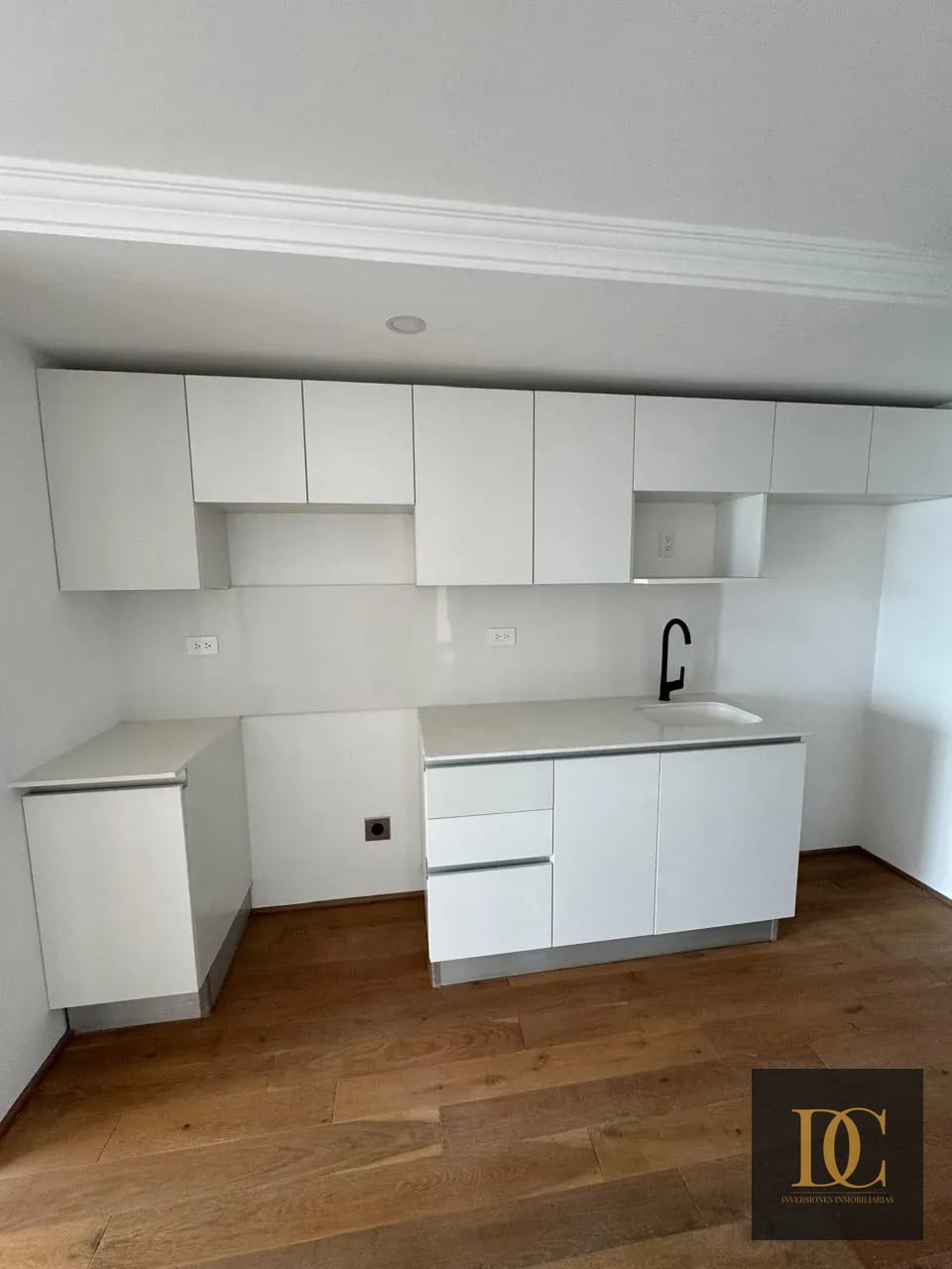 đ Apartamento en Venta â 3 Hab + 2 Parqueos | Edificio CĂ©ntrico | Z.5 â Apartamento en Venta en CĂ©ntrico, Zona 5, Guatemala, Ciudad â foto 2 de 12