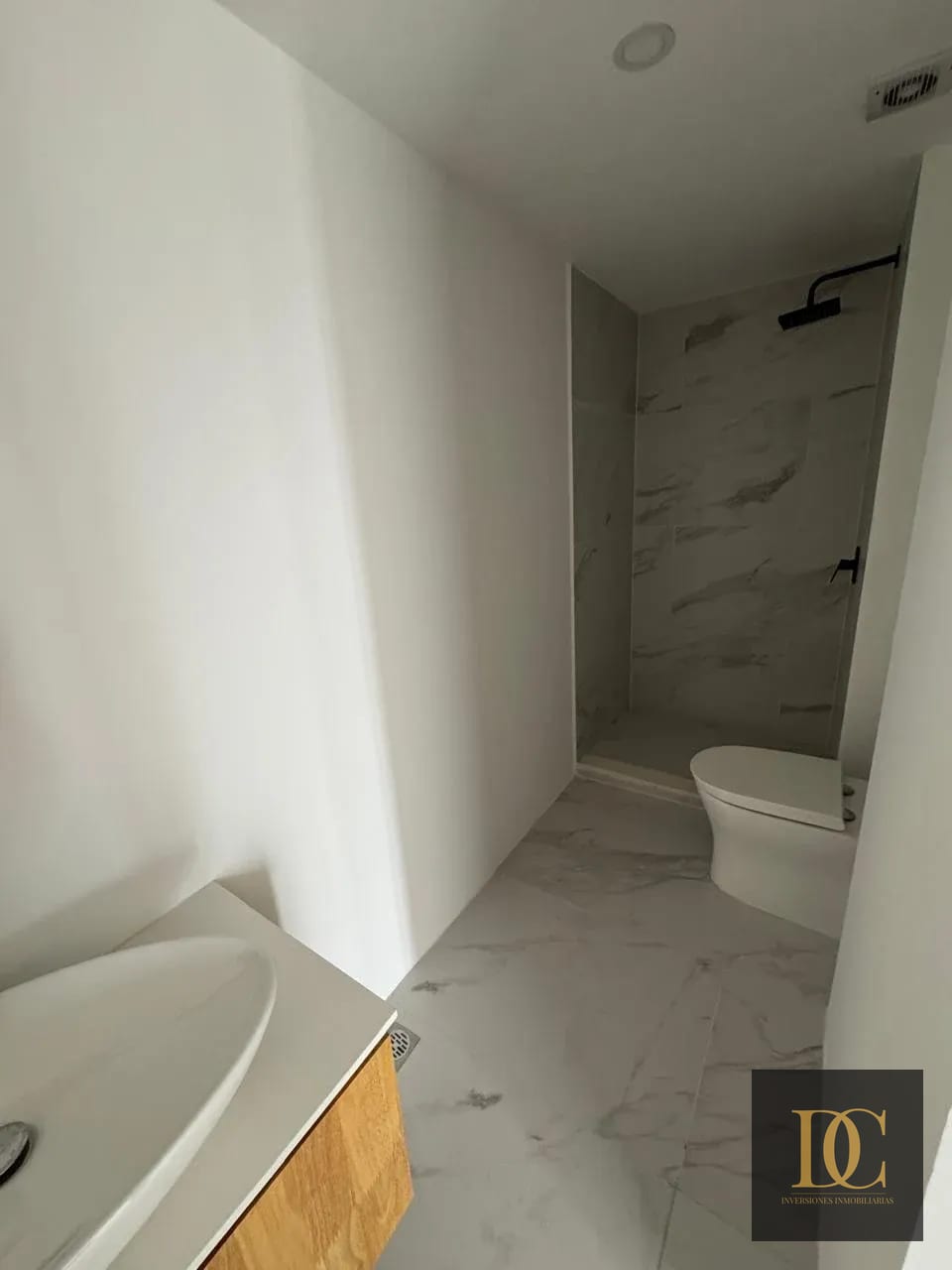 đ Apartamento en Venta â 3 Hab + 2 Parqueos | Edificio CĂ©ntrico | Z.5 â Apartamento en Venta en CĂ©ntrico, Zona 5, Guatemala, Ciudad â foto 8 de 12