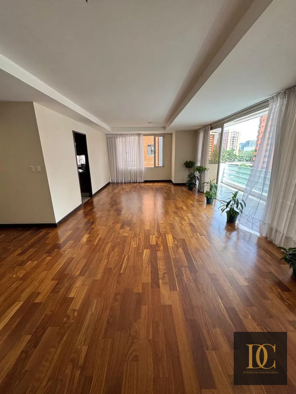 ๐ Apartamento en Renta โ 3 Hab + 3 Parqueos | Aria | Zona 10 ๐ Esti โ Apartamento en Alquiler en Aria, Zona 10, Guatemala, Ciudad โ foto 9 de 16