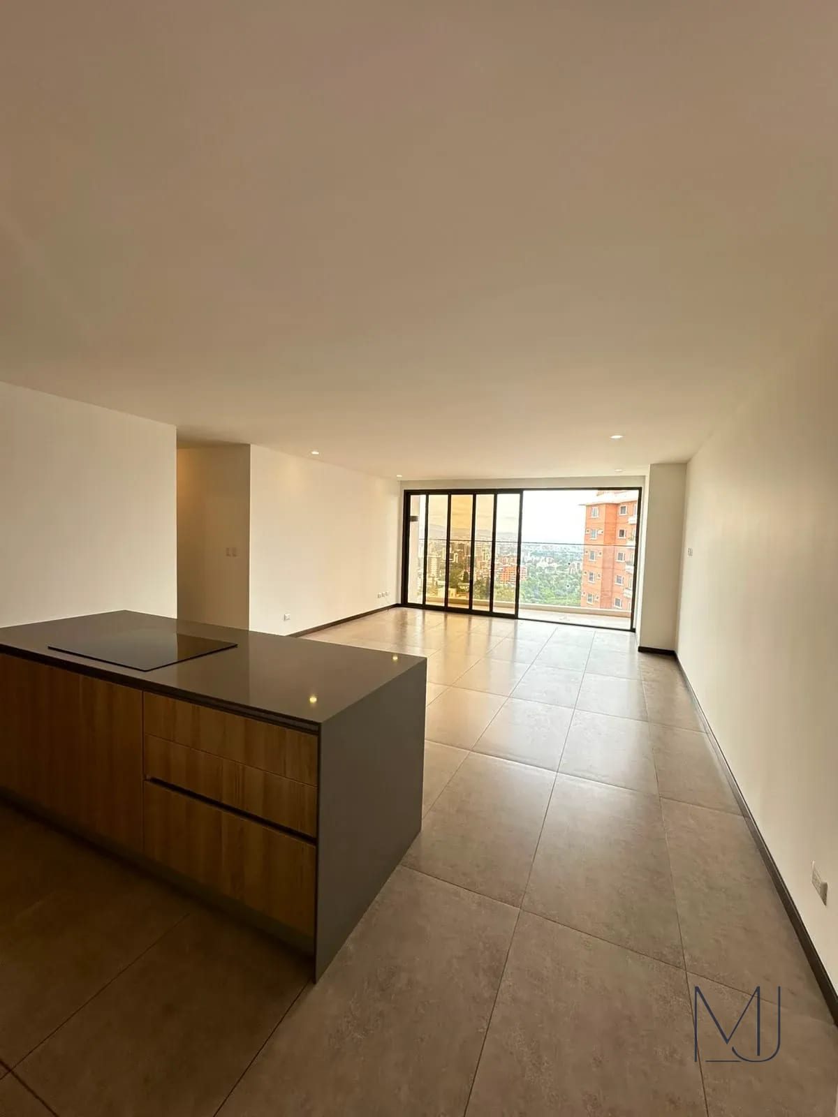 Apartamento en Alquiler | Albero San Lázaro | Zona 15 | 111 m² · 2 Hab — Apartamento en Alquiler en Albero San Lazaro, Zona 15, Guatemala, Ciudad — foto 3 de 17