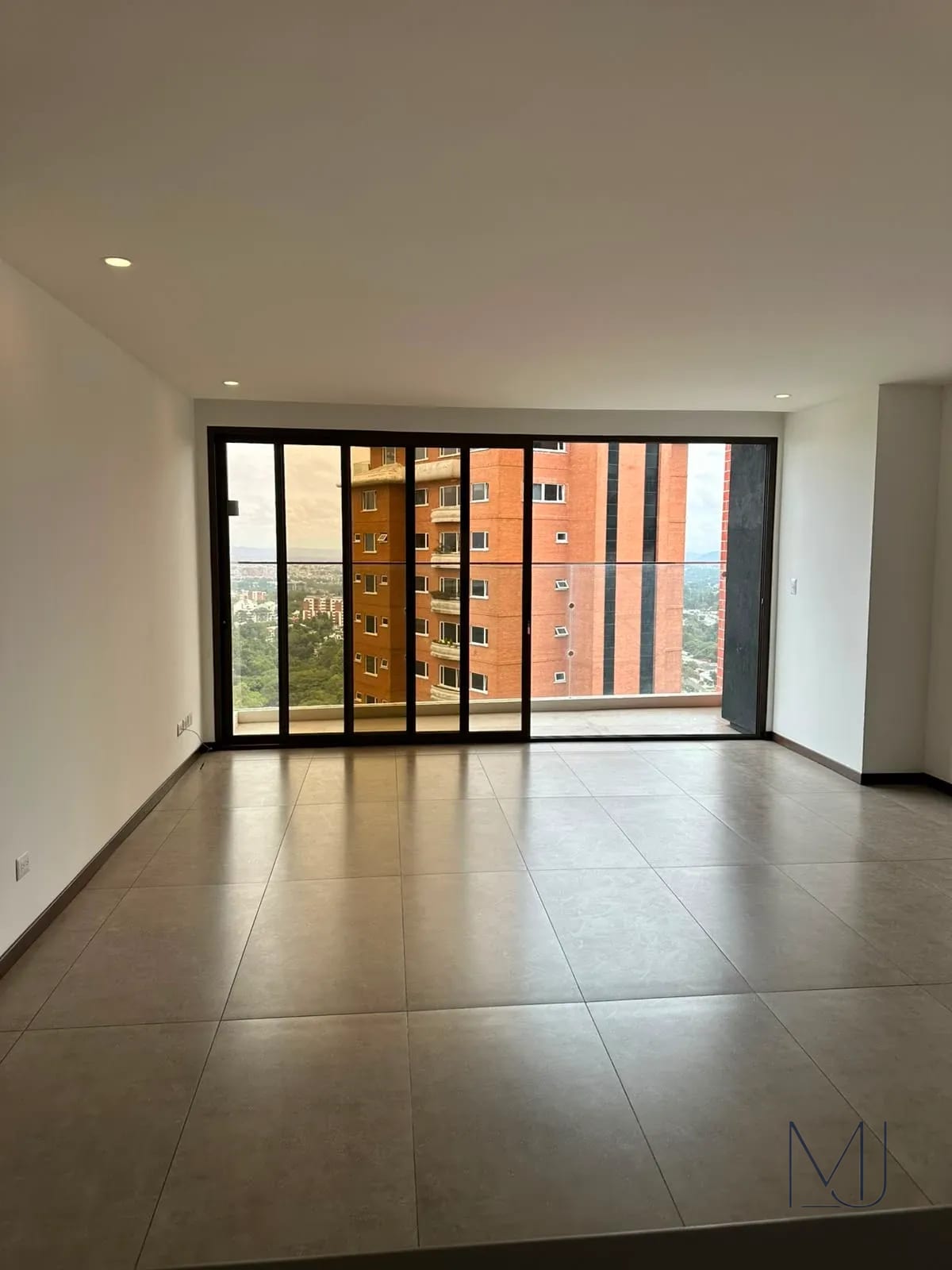 Apartamento en Alquiler | Albero San Lázaro | Zona 15 | 111 m² · 2 Hab — Apartamento en Alquiler en Albero San Lazaro, Zona 15, Guatemala, Ciudad — foto 4 de 17