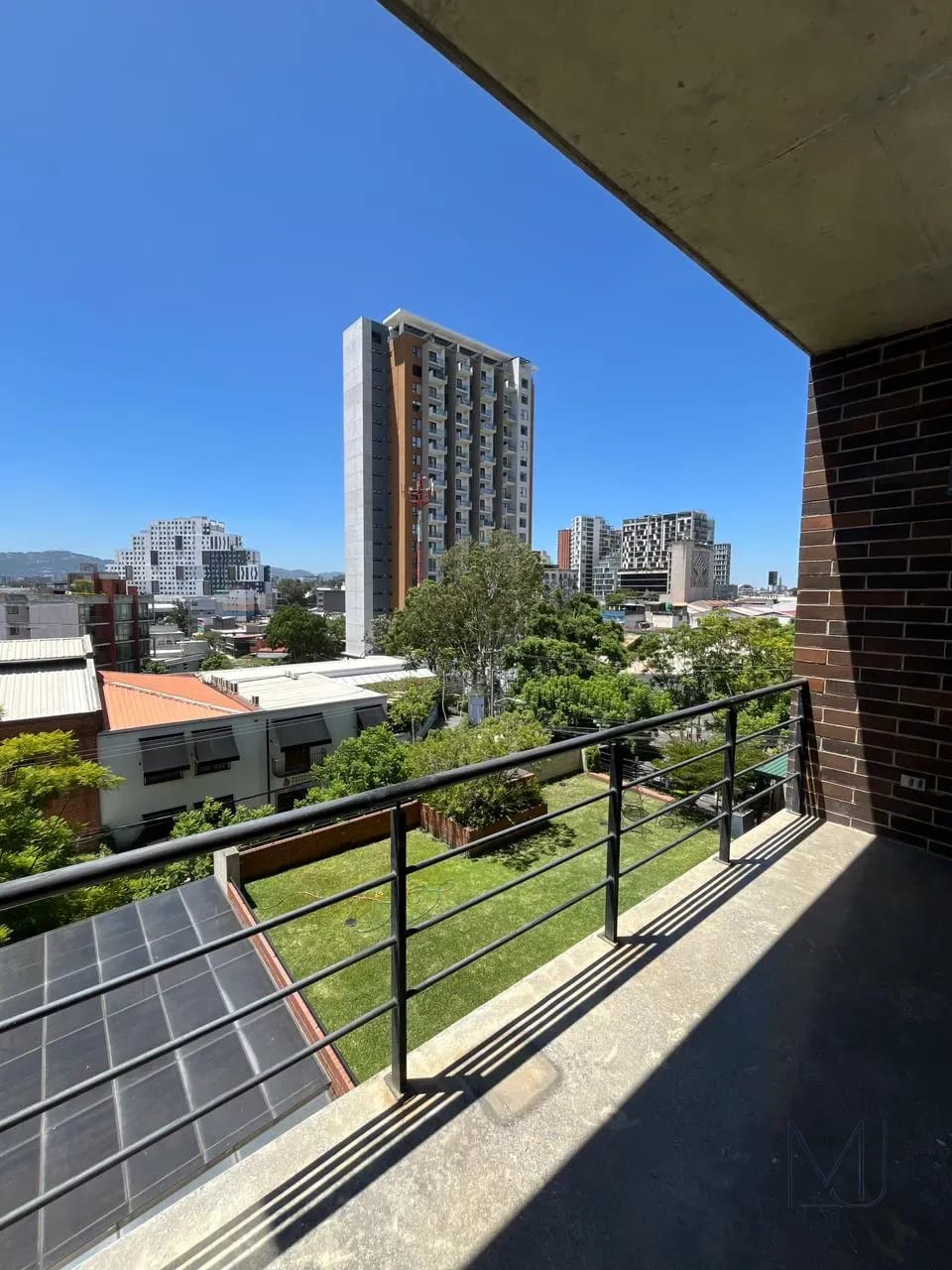 Apartamento Loft en Alquiler | 4Venezia | Zona 4 | Amueblado · Balcón — Apartamento en Alquiler en Cuatro Venezia, Zona 4, Guatemala, Ciudad — foto 3 de 8