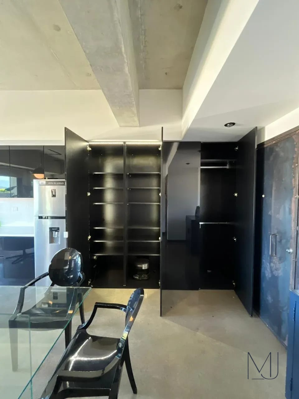 Apartamento Loft en Alquiler | 4Venezia | Zona 4 | Amueblado · Balcón — Apartamento en Alquiler en Cuatro Venezia, Zona 4, Guatemala, Ciudad — foto 6 de 8