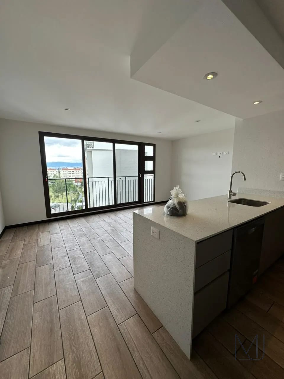 Apartamento en Renta | San Isidro 2021 | Zona 16 | 2 Habitaciones — Apartamento en Alquiler en San Isidro 20/21, Zona 16, Guatemala, Ciudad — foto 2 de 16