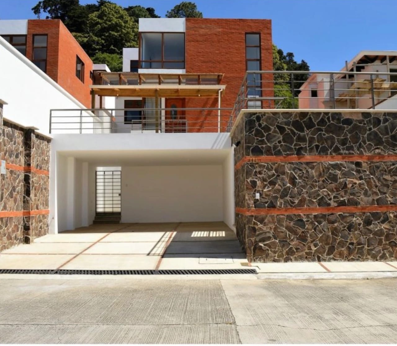 Rento casa en Carretera a El Salvador KM. 12 CONDOMINIO EXCLUSIVO — Apartamento en Alquiler en Alto Valle, Carretera a El Salvador, Guatemala, Ciudad — foto 1 de 17