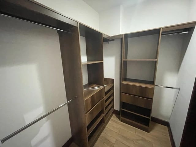 Rento apartamento en Zona 10 OAKLAND EDIFICIO EXCLUSIVO — Apartamento en Alquiler en Oakland I, Zona 10, Guatemala, Ciudad — foto 15 de 17