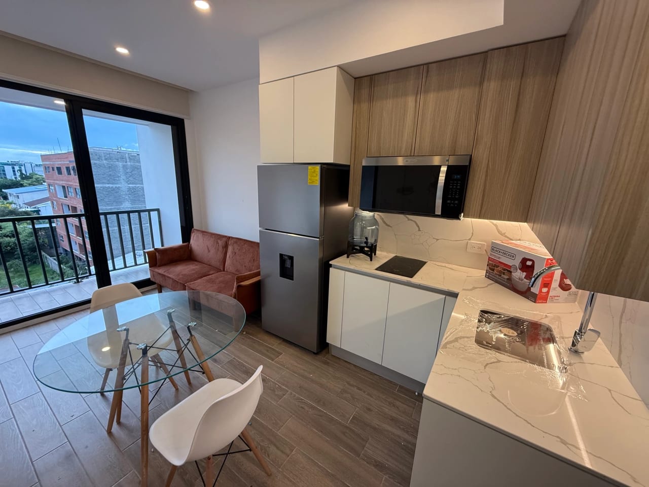 Rento Apartamento AMUEBALDO en Avenida Las Americas APTO. NUEVO — Apartamento en Alquiler en Inara Americas, Zona 13, Guatemala, Ciudad — foto 9 de 17