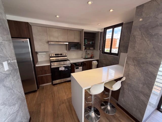 Rento apartamento AMUEBLADO en Zona 13 Avenida Las Ameircas NUEVO!! — Apartamento en Alquiler en Zona 13, Guatemala, Ciudad — foto 3 de 17