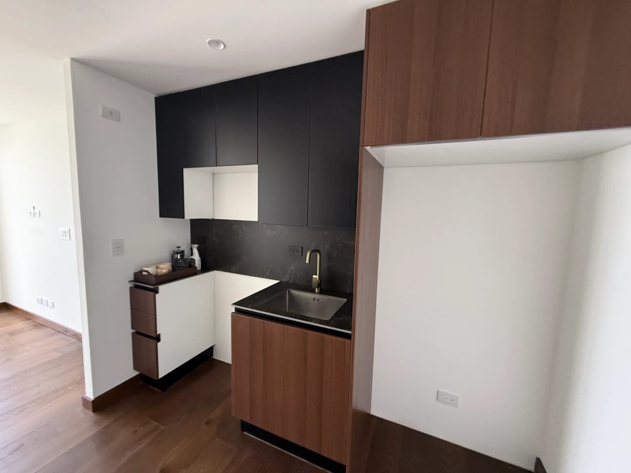 Rento apartamento en Zona 10 EDIFICIO NUEVO CON AMENIDADES DE LUJO — Apartamento en Alquiler en Atarah, Zona 10, Guatemala, Ciudad — foto 9 de 17