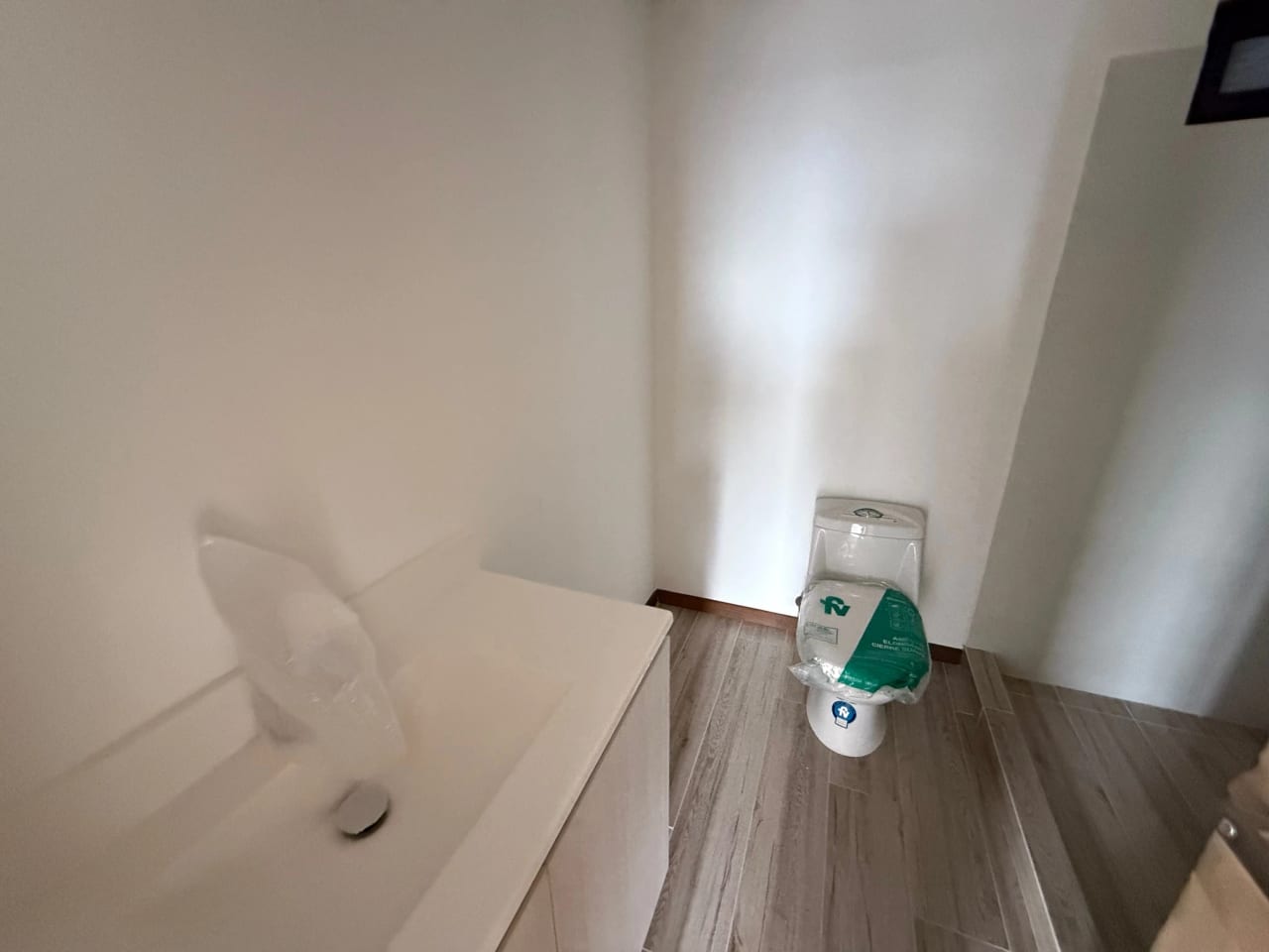 Venta de Apartamento en Zona 10 – Cerca de Diagonal 6, Edificio Nuevo — Apartamento en Venta en Neo Apartamentos, Zona 10, Guatemala, Ciudad — foto 12 de 17