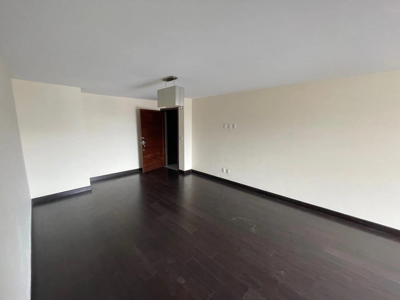 Rento apartamento de 3 dormitorios en Zona 14 CERCA DE EUROPLAZA — Apartamento en Alquiler en Catania, Zona 14, Guatemala, Ciudad — foto 16 de 17