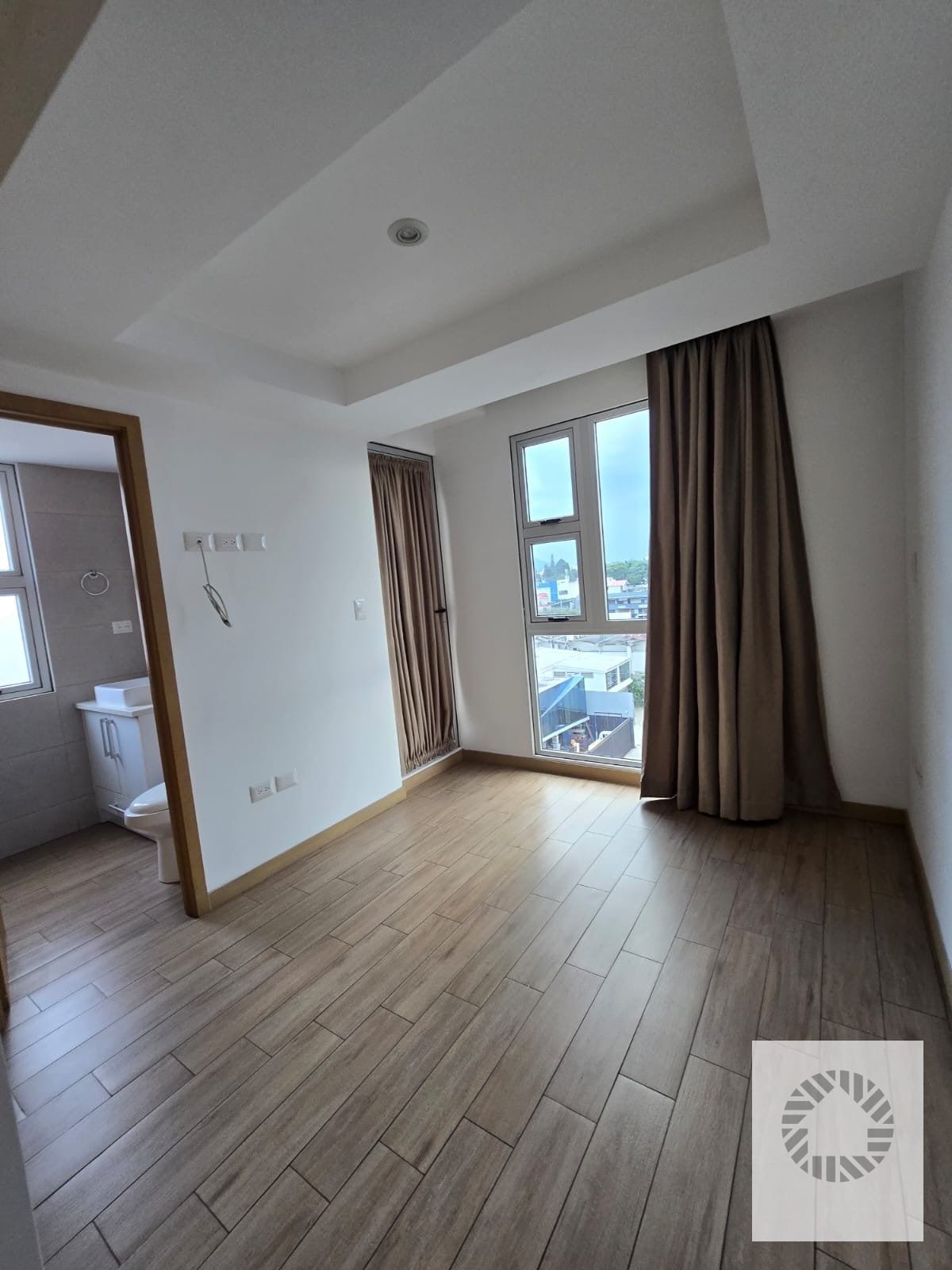 Amplio y Bonito apartamento — Apartamento en Alquiler en City Haus, Zona 10, Guatemala, Ciudad — foto 2 de 9