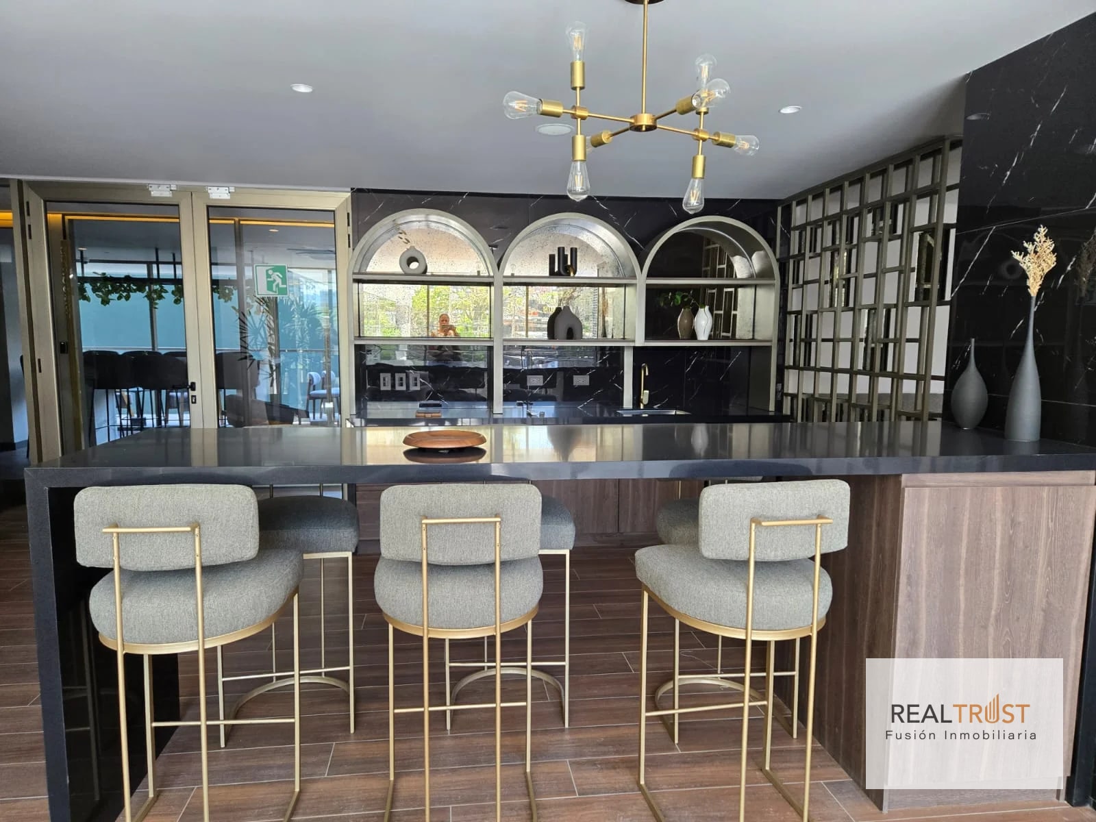 Apartamento nuevo en renta Edificio Atarah corazón de zona 10 - 13