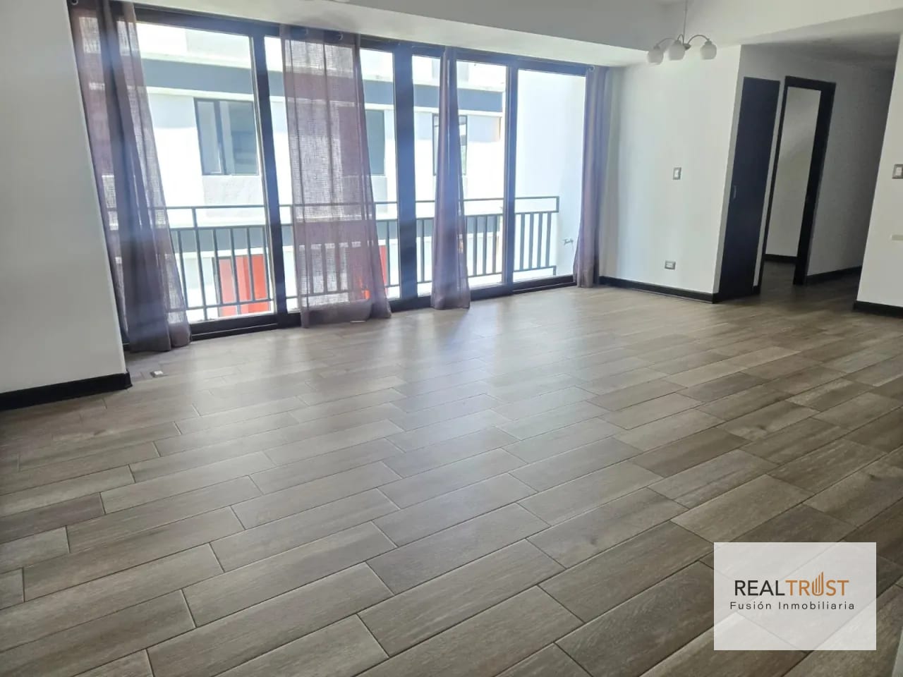 Apartamento en Edificio Tres15 zona 13 — Apartamento en Alquiler en Tres15, Zona 13, Guatemala, Ciudad — foto 2 de 10