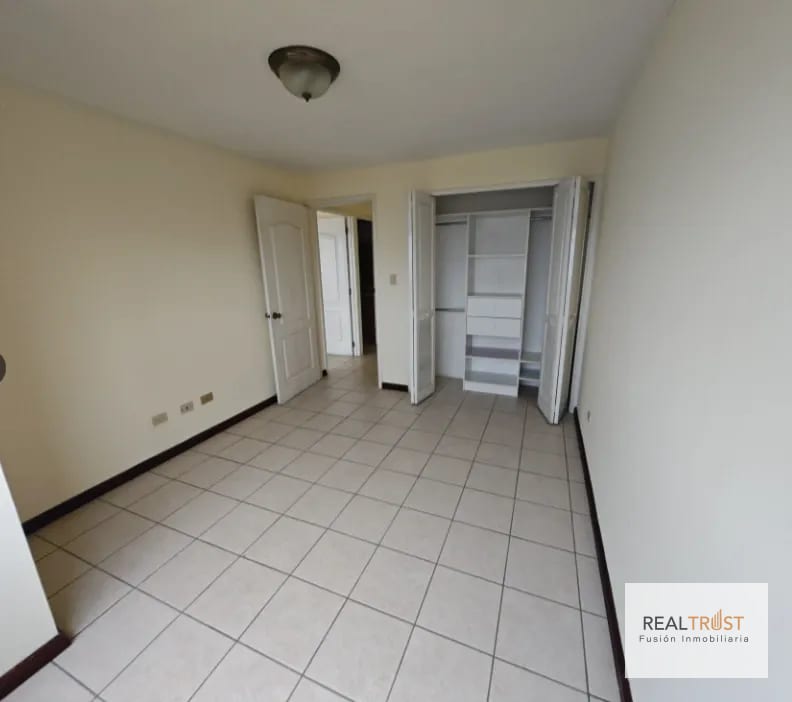 En renta Apartamento Edificio Santorini Américas Zona 14 — Apartamento en Alquiler en Zona 14, Guatemala, Ciudad — foto 4 de 12
