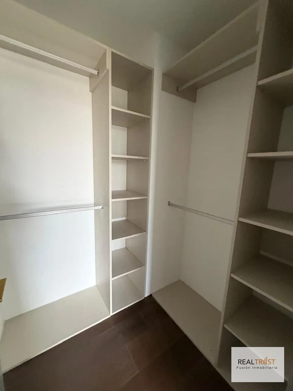 Apartamento en Venta Atarah zona 10 — Apartamento en Venta en Zona 10, Guatemala, Ciudad — foto 15 de 17