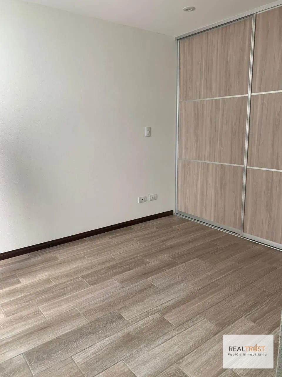 En Venta Apartamento con Jardín San Isidro 2021, Zona 16 — Apartamento en Venta en Zona 16, Guatemala, Ciudad — foto 3 de 5