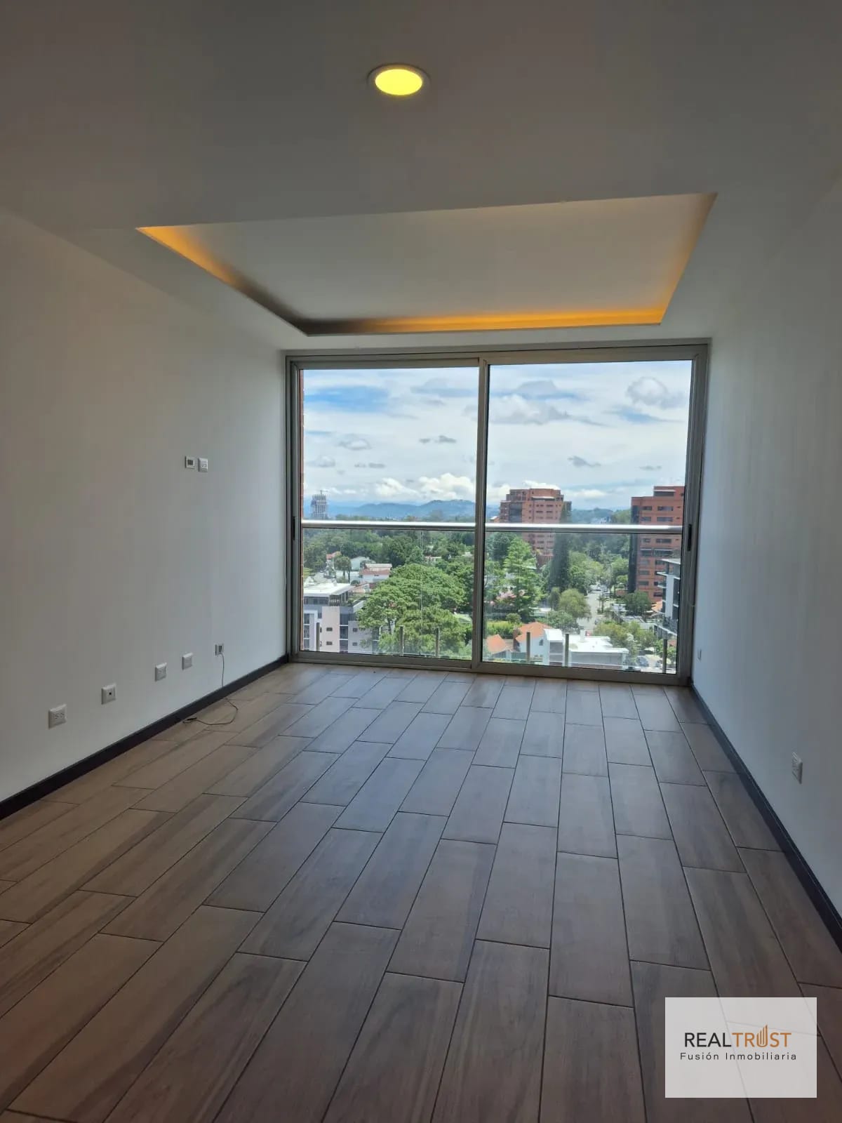 APARTAMENTO EN RENTA Vista Hermosa 1, Zona 15 — Apartamento en Alquiler en Zona 15, Guatemala, Ciudad — foto 1 de 7