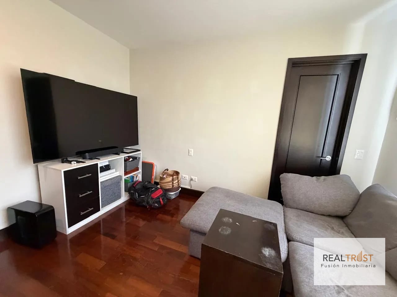 Apartamento en renta SANTA Inés zona 14 — Apartamento en Alquiler en Zona 14, Guatemala, Ciudad — foto 3 de 16