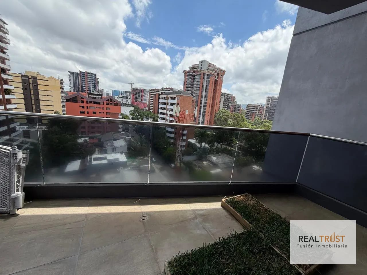 Apartamento en renta SANTA Inés zona 14 — Apartamento en Alquiler en Zona 14, Guatemala, Ciudad — foto 16 de 16