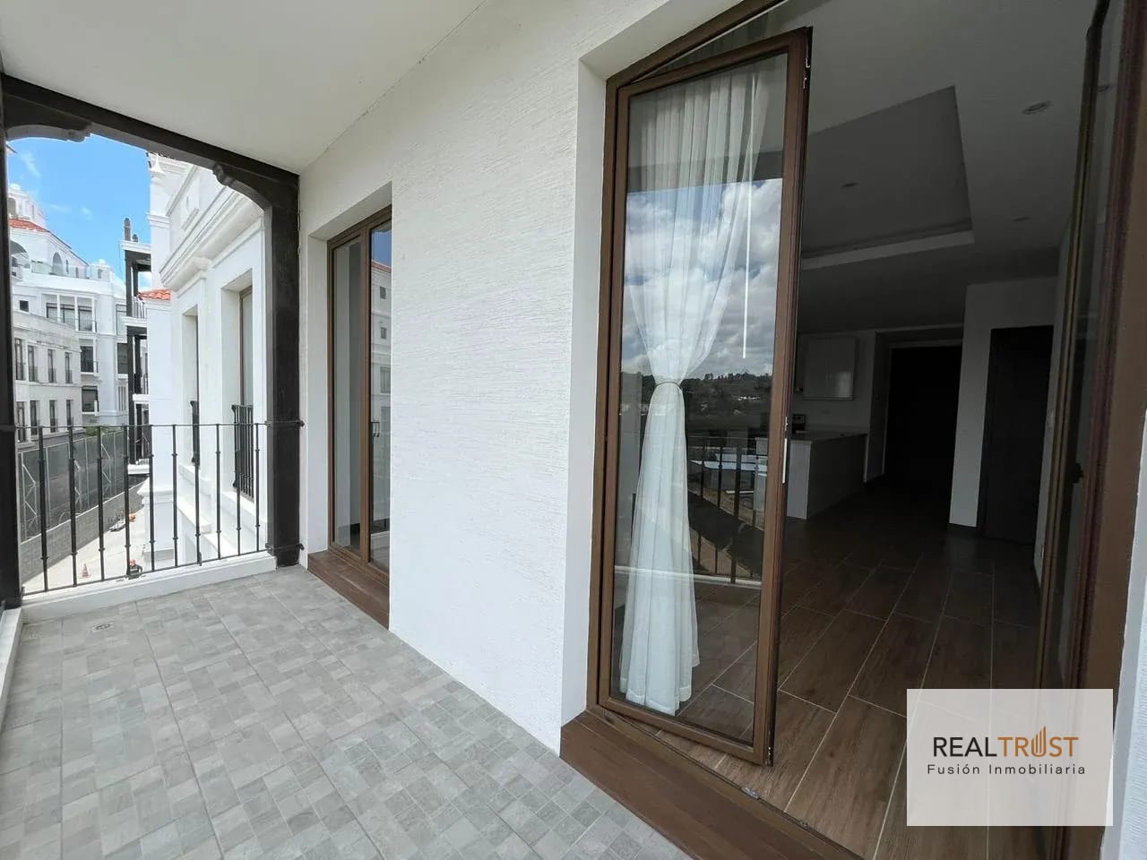 Apartamento en renta Lirios zona 16 — Apartamento en Alquiler en Zona 16, Guatemala, Ciudad — foto 5 de 17