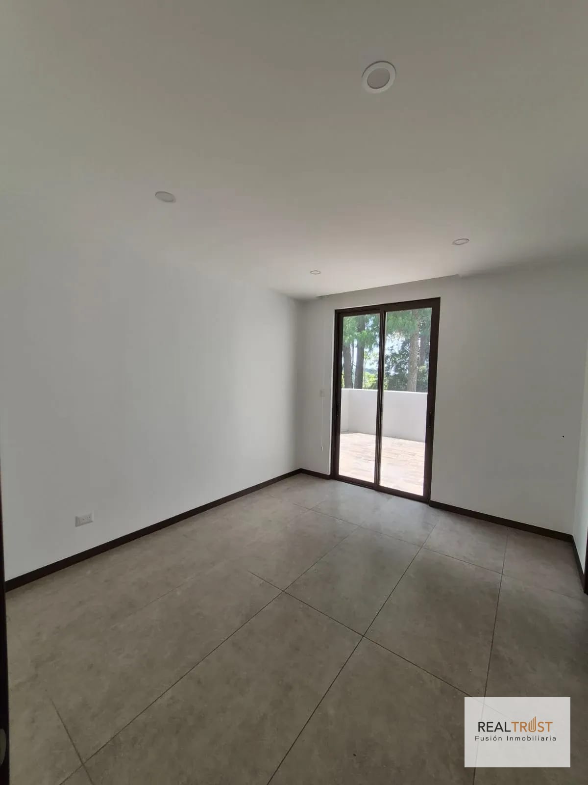 Amplio Apartamento en Venta Sector San Lázaro, Zona 15 — Apartamento en Venta en Zona 15, Guatemala, Ciudad — foto 8 de 15