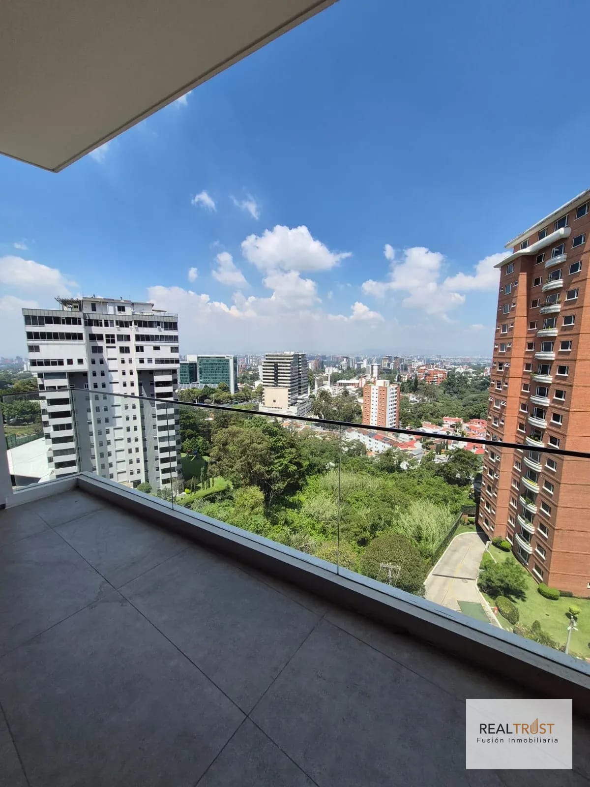 Moderno Apartamento en Venta Sector San Lázaro, Zona 15 — Apartamento en Venta en Zona 15, Guatemala, Ciudad — foto 1 de 11