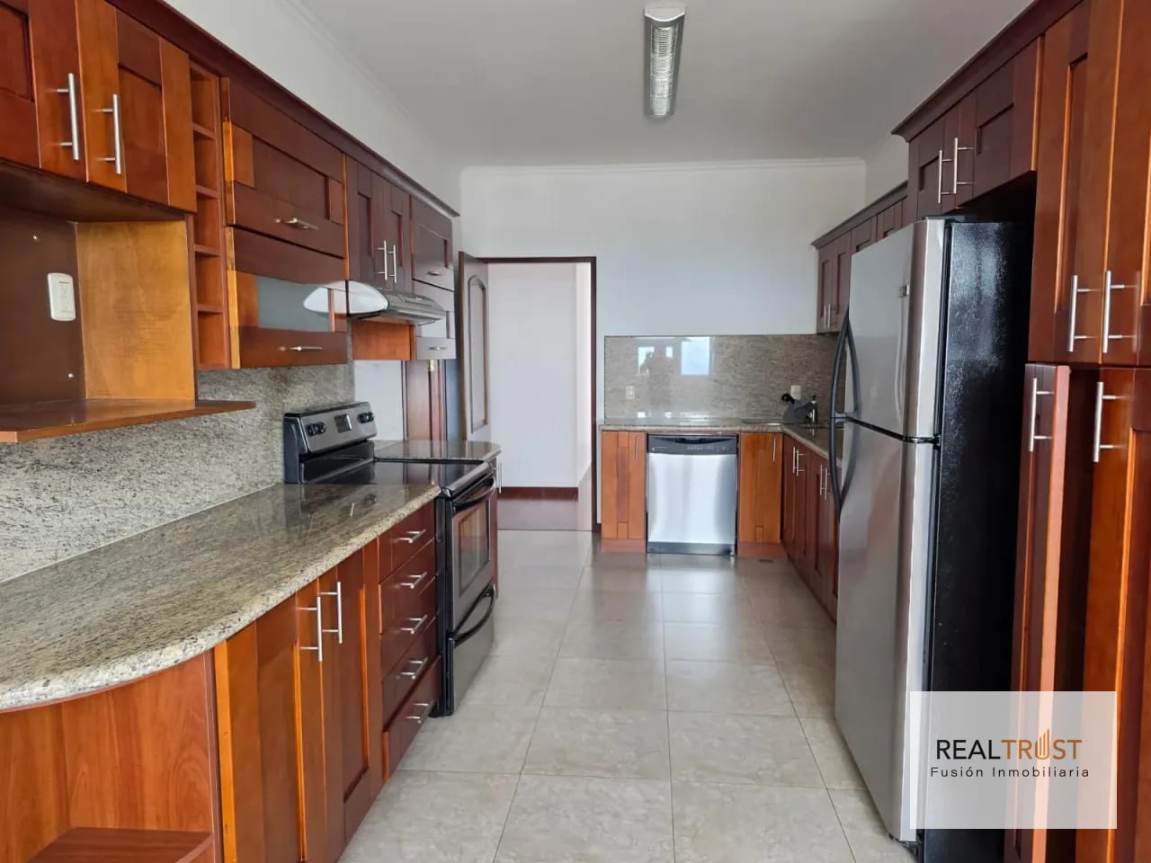Precioso apartamento amplio vista hermosa 2 — Apartamento en Alquiler en Botticelli, Zona 15, Guatemala, Ciudad — foto 3 de 12
