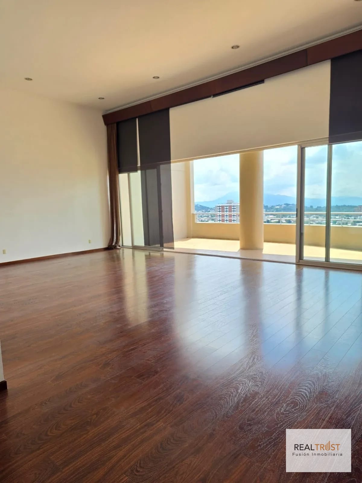 Precioso apartamento amplio vista hermosa 2 — Apartamento en Alquiler en Botticelli, Zona 15, Guatemala, Ciudad — foto 1 de 12