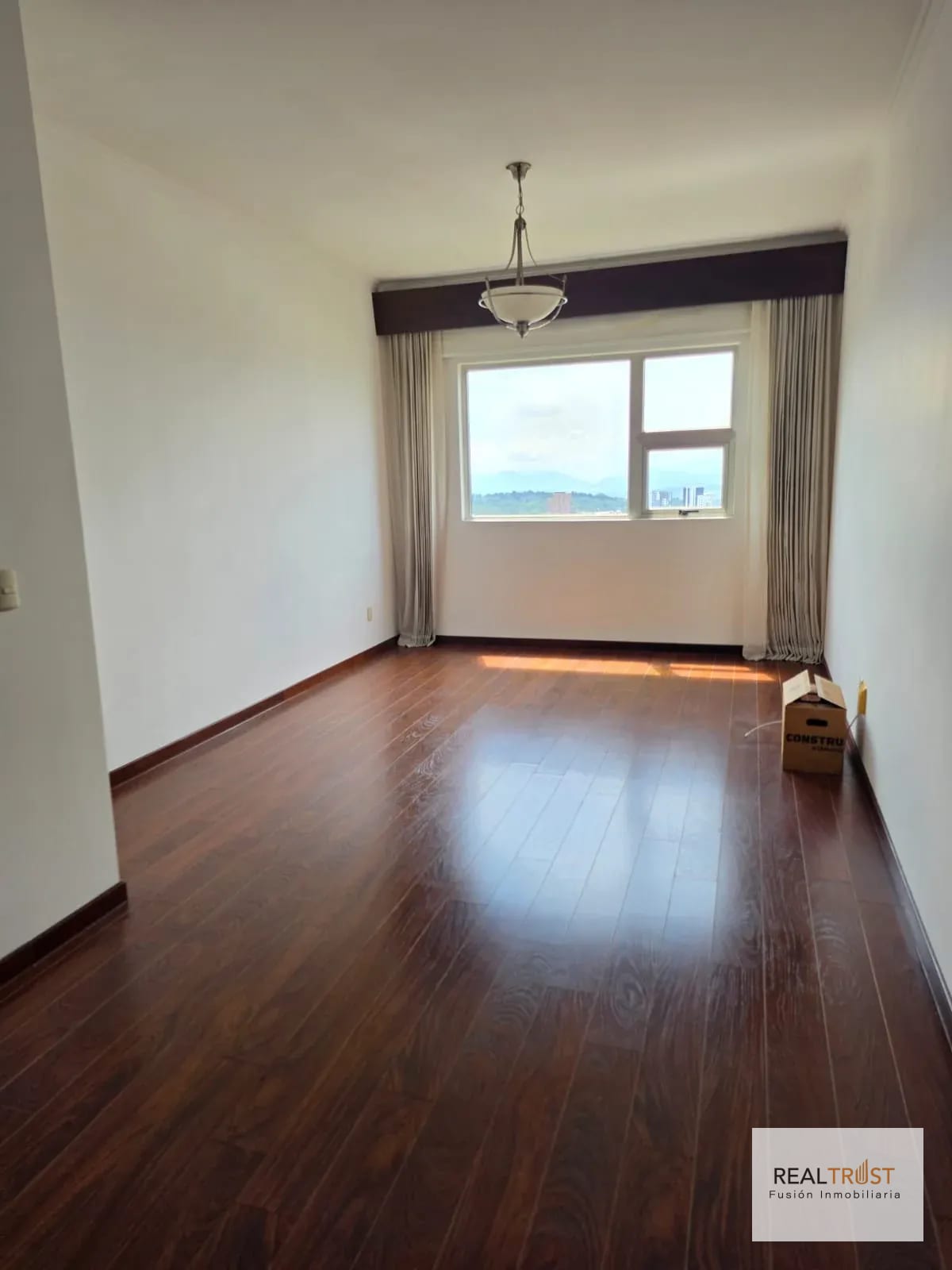 Precioso apartamento amplio vista hermosa 2 — Apartamento en Alquiler en Botticelli, Zona 15, Guatemala, Ciudad — foto 4 de 12